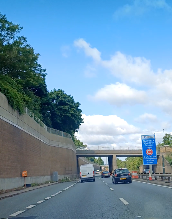 Poor signage Blackwall and Silvertown tunnel 